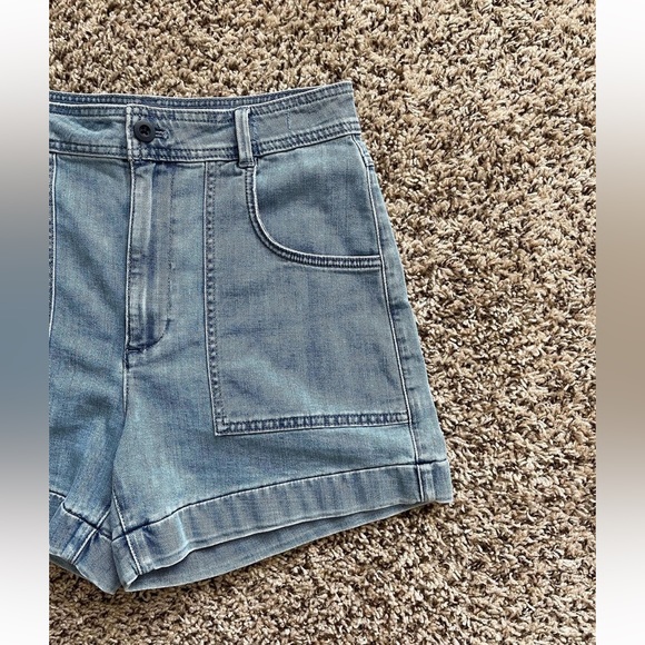 Madewell High-Rise Cuffed Denim Shorts in Light Indigo - Picture 4 of 5